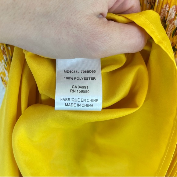 Maison d’ Amelie Paris Pleated Floral Yellow Midi Dress Size Large NWT - Picture 9 of 10